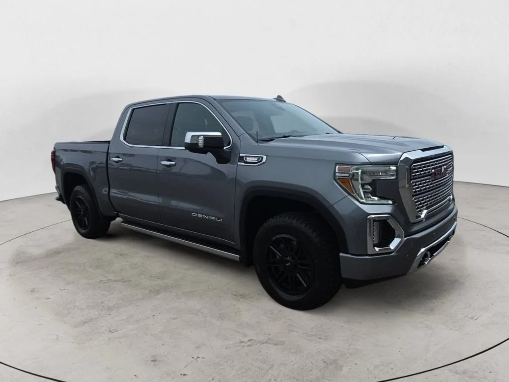 Used 2022 Gray GMC Denali image 3