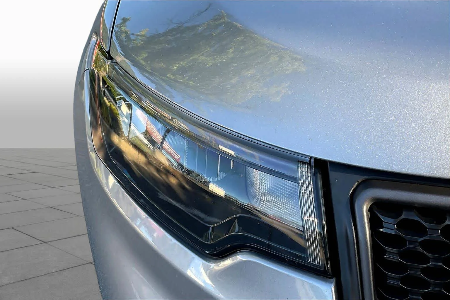 Used 2023 Billet Silver Metallic Clearcoat Jeep Trailhawk image 27