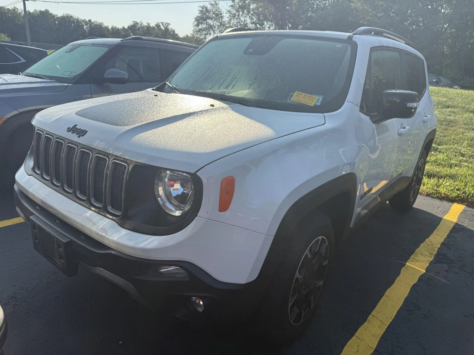 Used 2023  Jeep Upland image 2
