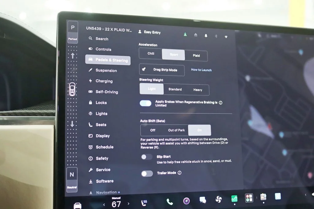 Used 2022  Tesla Plaid image 19