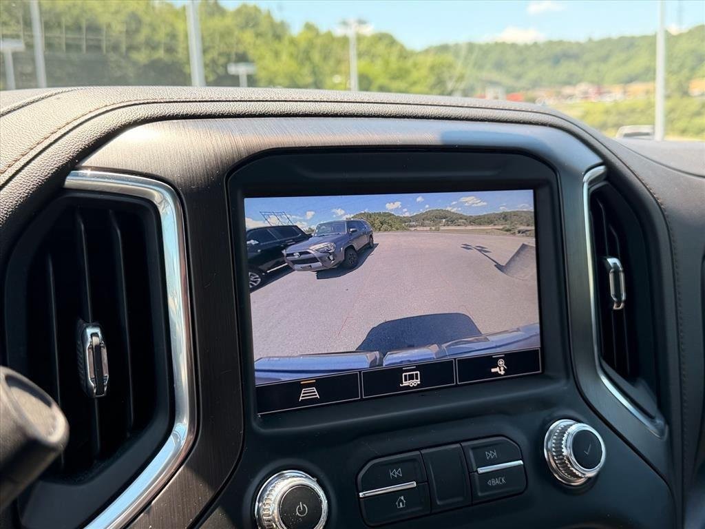 Used 2022 Onyx Black GMC AT4 image 22