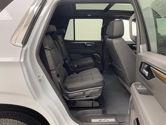 New 2026 Polar White Tricoat Chevrolet High Country image 15