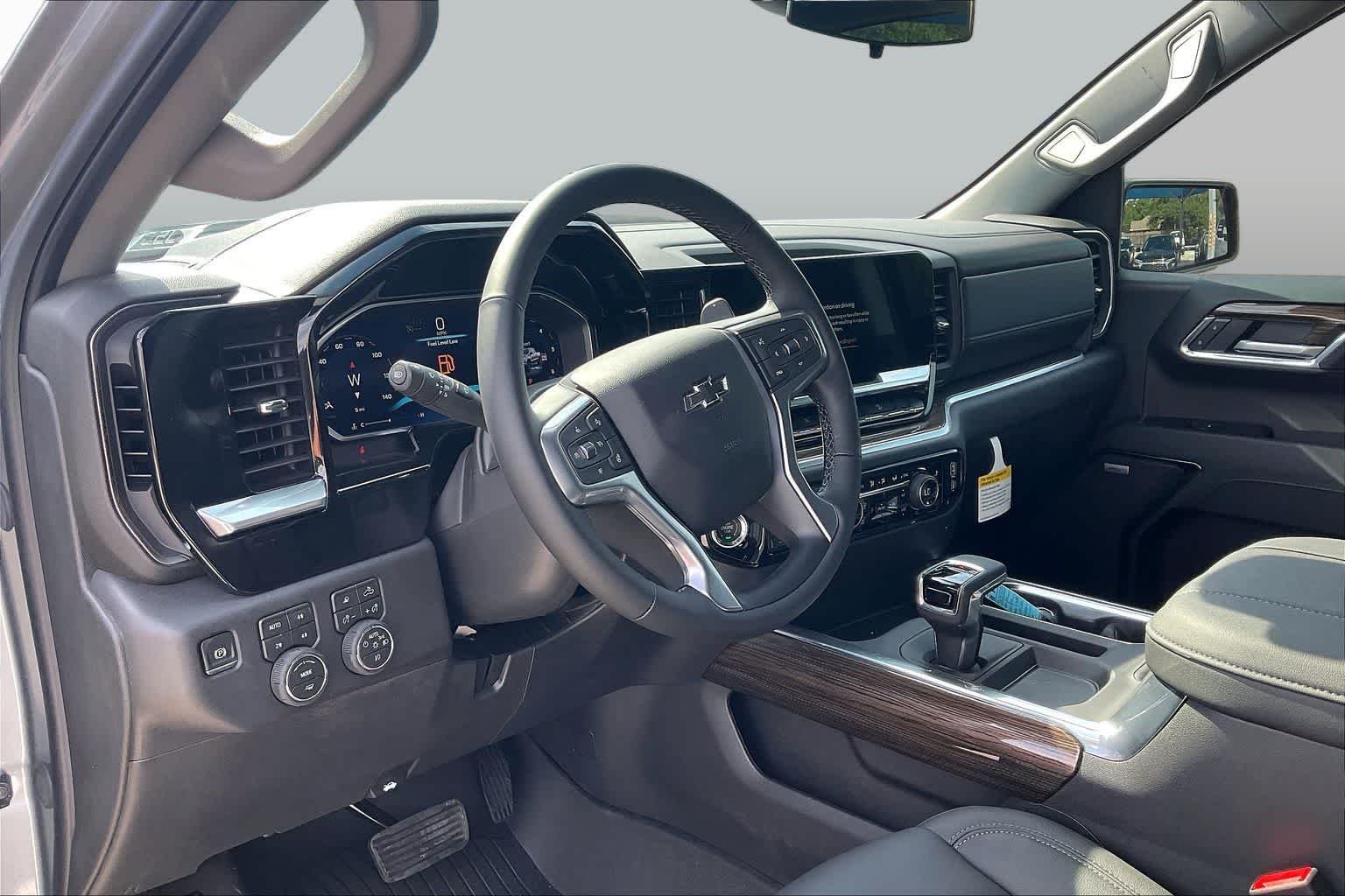 2026 Chevrolet Silverado 1500 LT Trail Boss - Photo 8