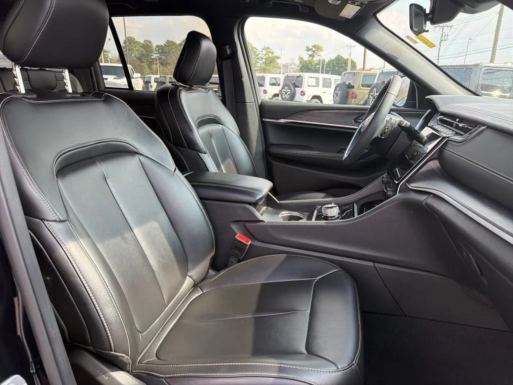 Used 2025 Black Jeep Limited image 19