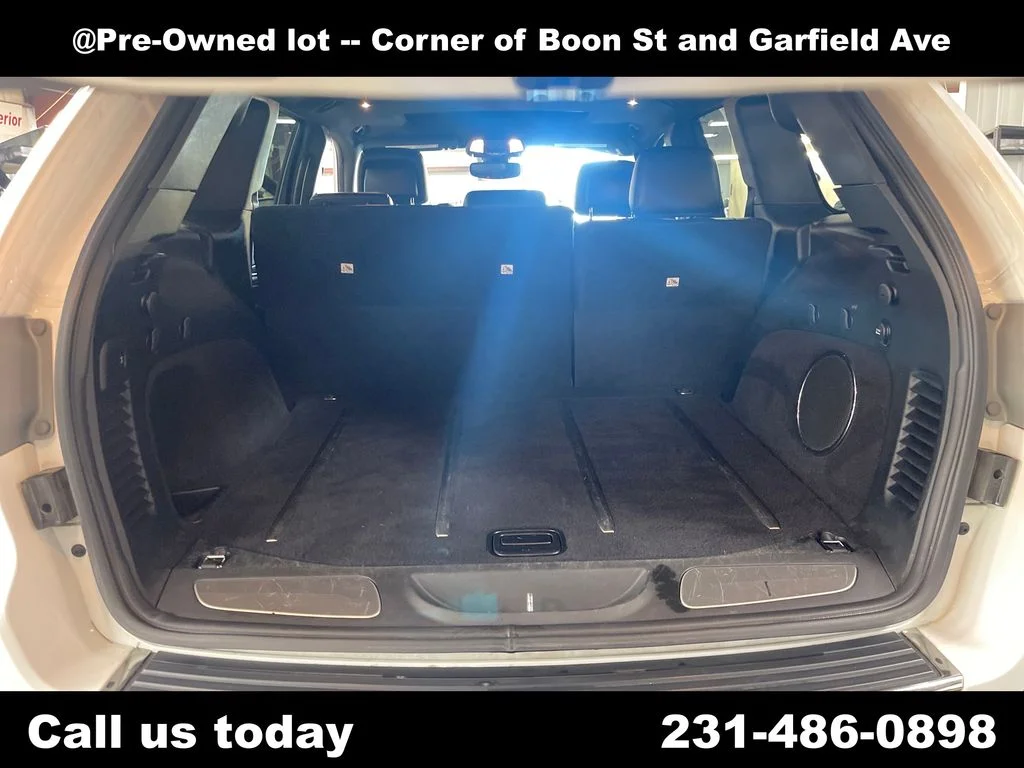 Used 2017 White Jeep Limited image 28
