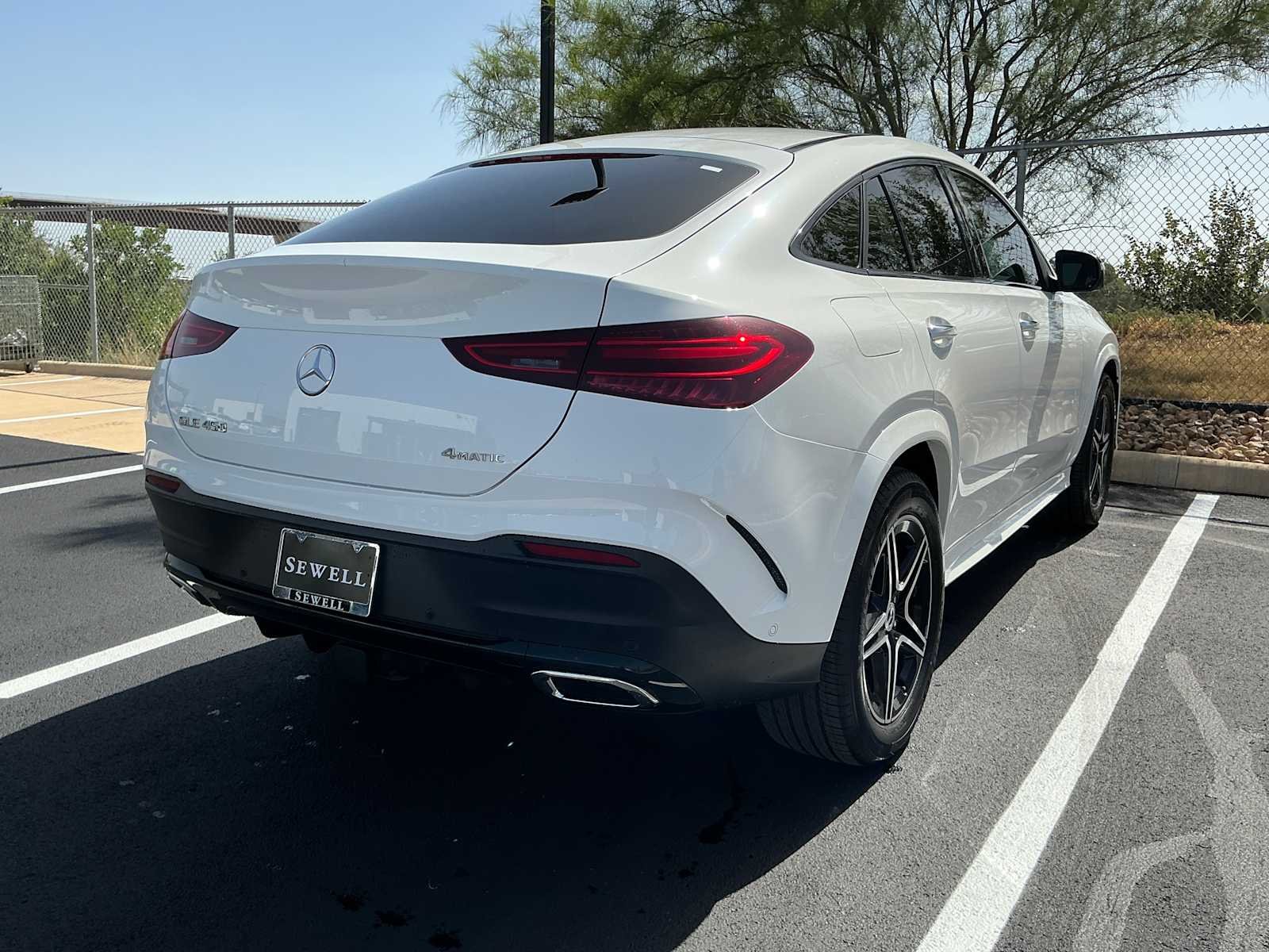 Certified Used 2026 Polar White Mercedes-Benz GLE 450 image 4