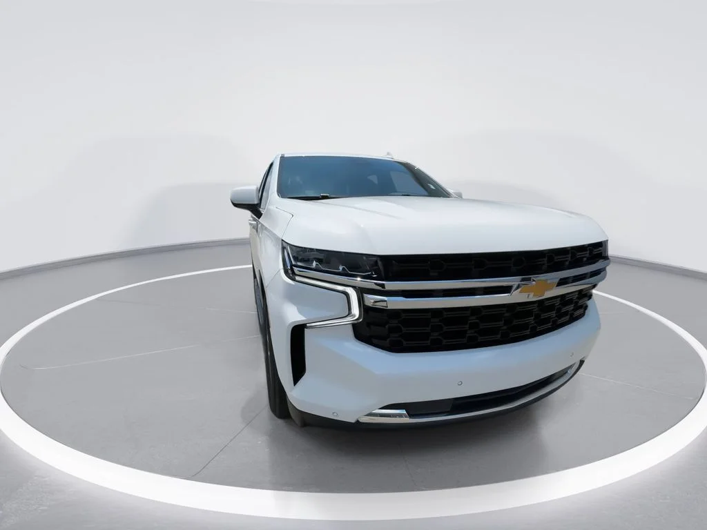 Used 2024 White Chevrolet LS image 3