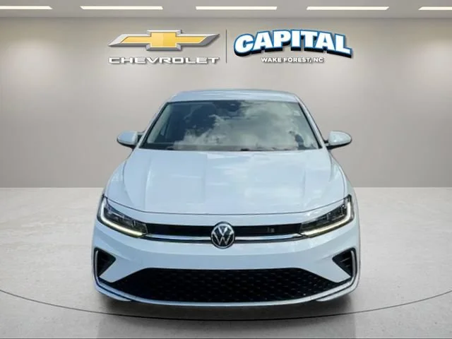 Used 2025  Volkswagen S image 8