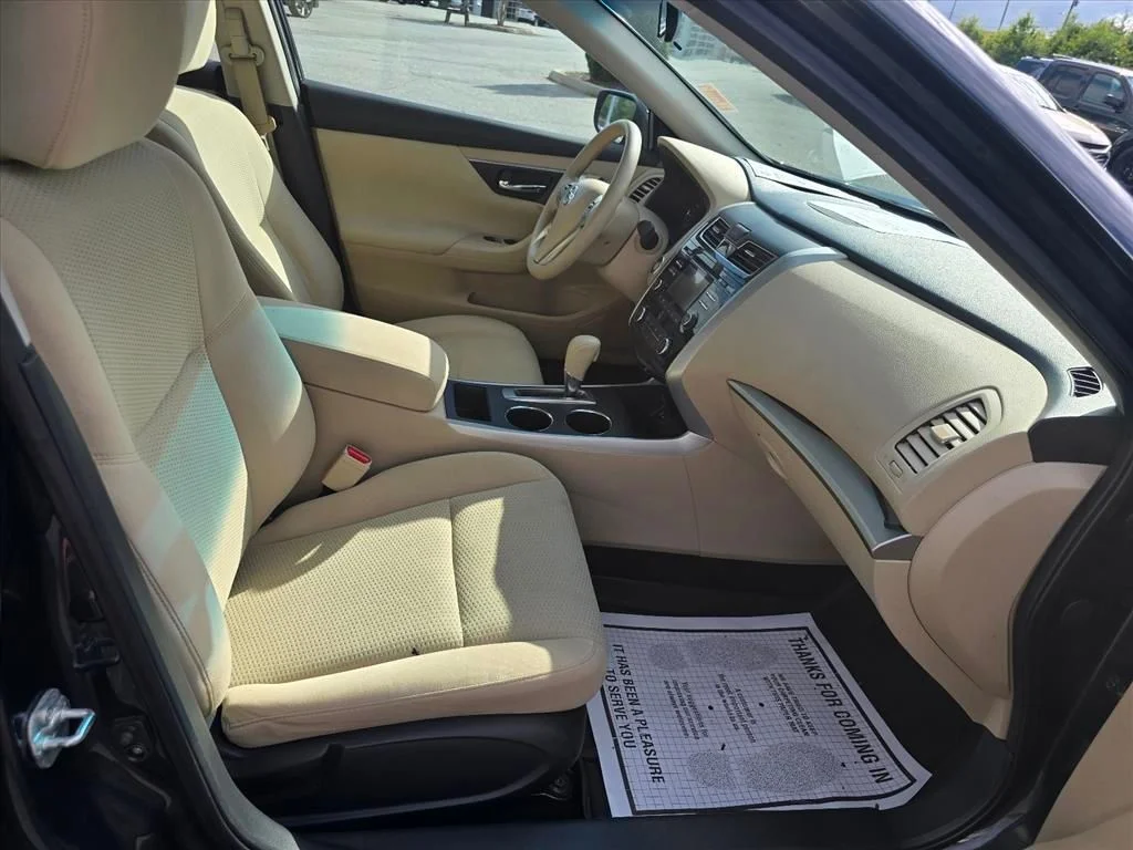 Used 2015 Blue Nissan 2.5 S image 14