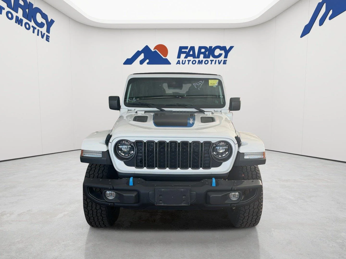 Used 2024 Bright White Clearcoat Jeep Rubicon X image 2