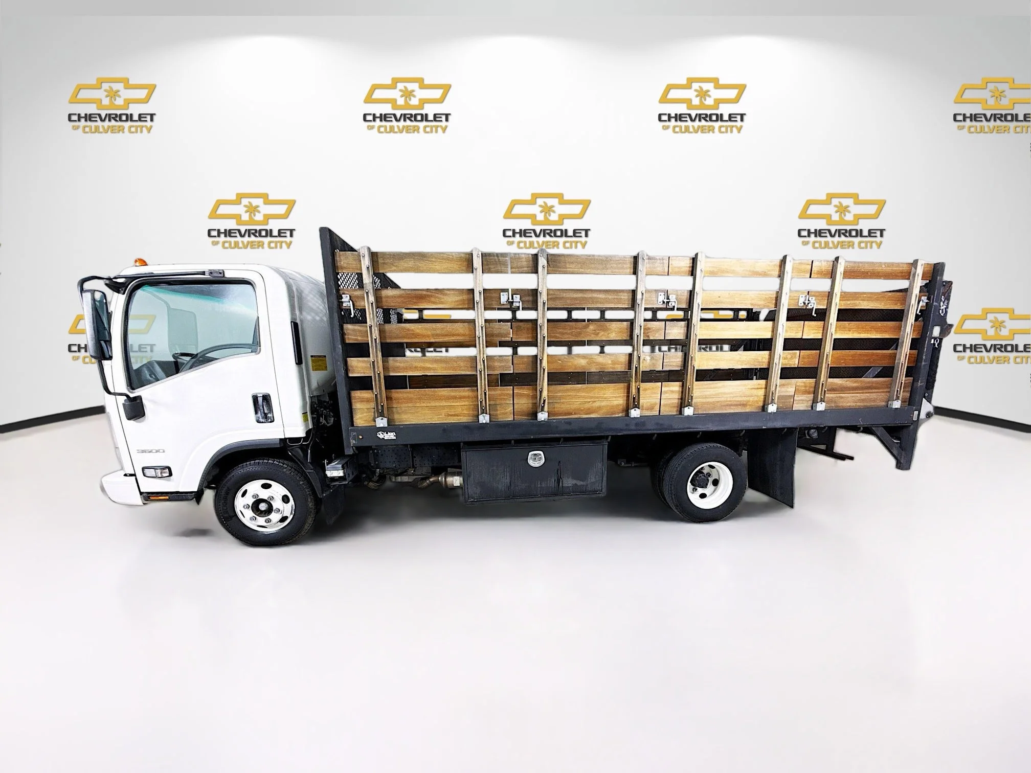 Used 2020 Arc White Chevrolet 2WD Reg Cab 150" image 5