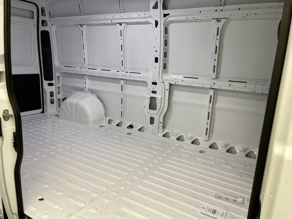 New 2026 Bright White Clear-Coat Exterior Paint RAM High Roof image 4