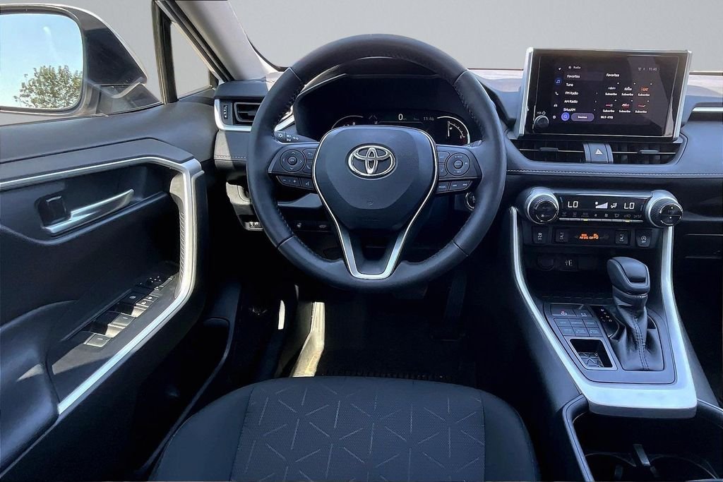 Used 2023 White Toyota XLE image 5
