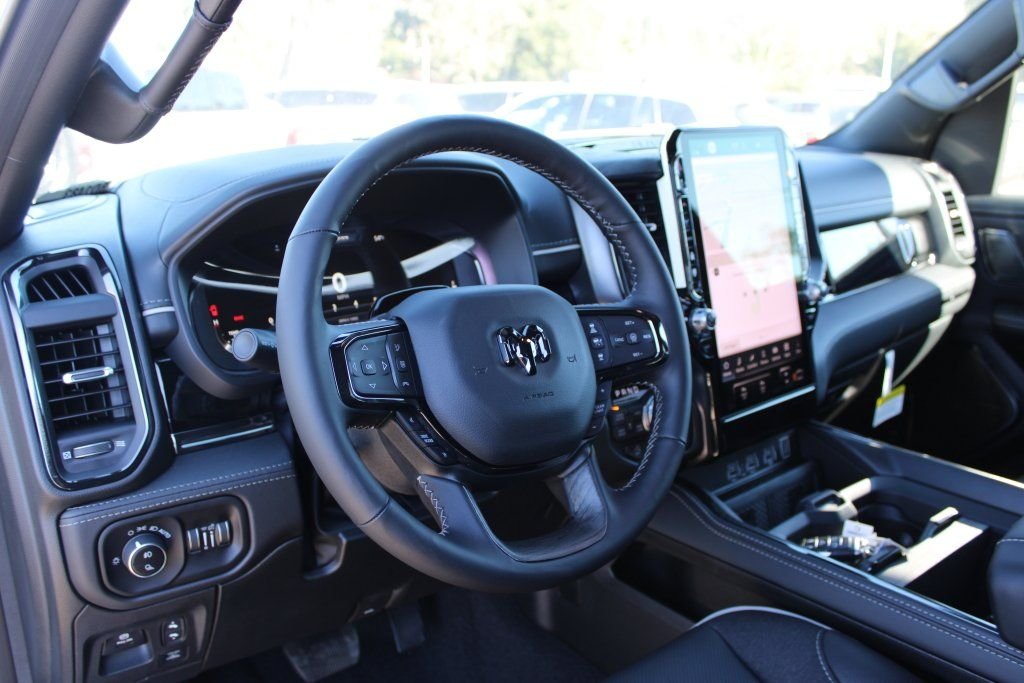 2026 RAM 1500 Limited - Photo 11