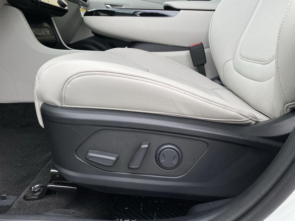 New 2026 White Pearl Hyundai Limited FWD image 12