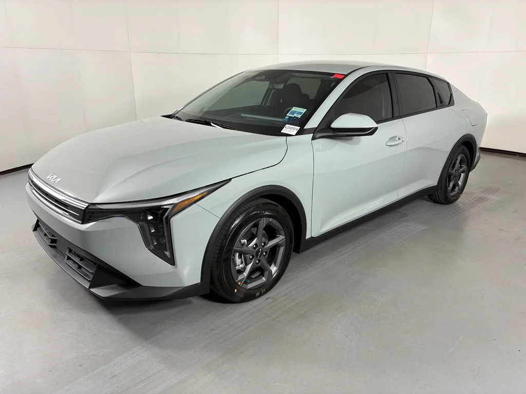 New 2026  Kia LXS image 4