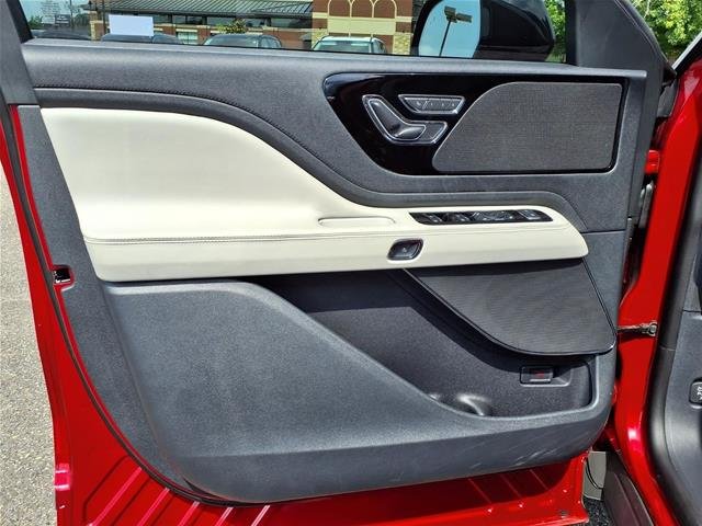 New 2026 Red Carpet Metallic Tinted Clearcoat Lincoln Premiere® image 28