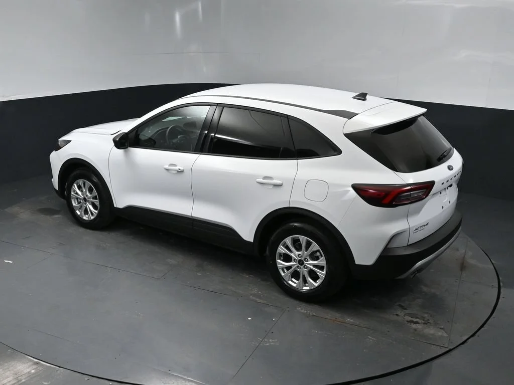 Certified Used 2025 Oxford White Ford Active image 37