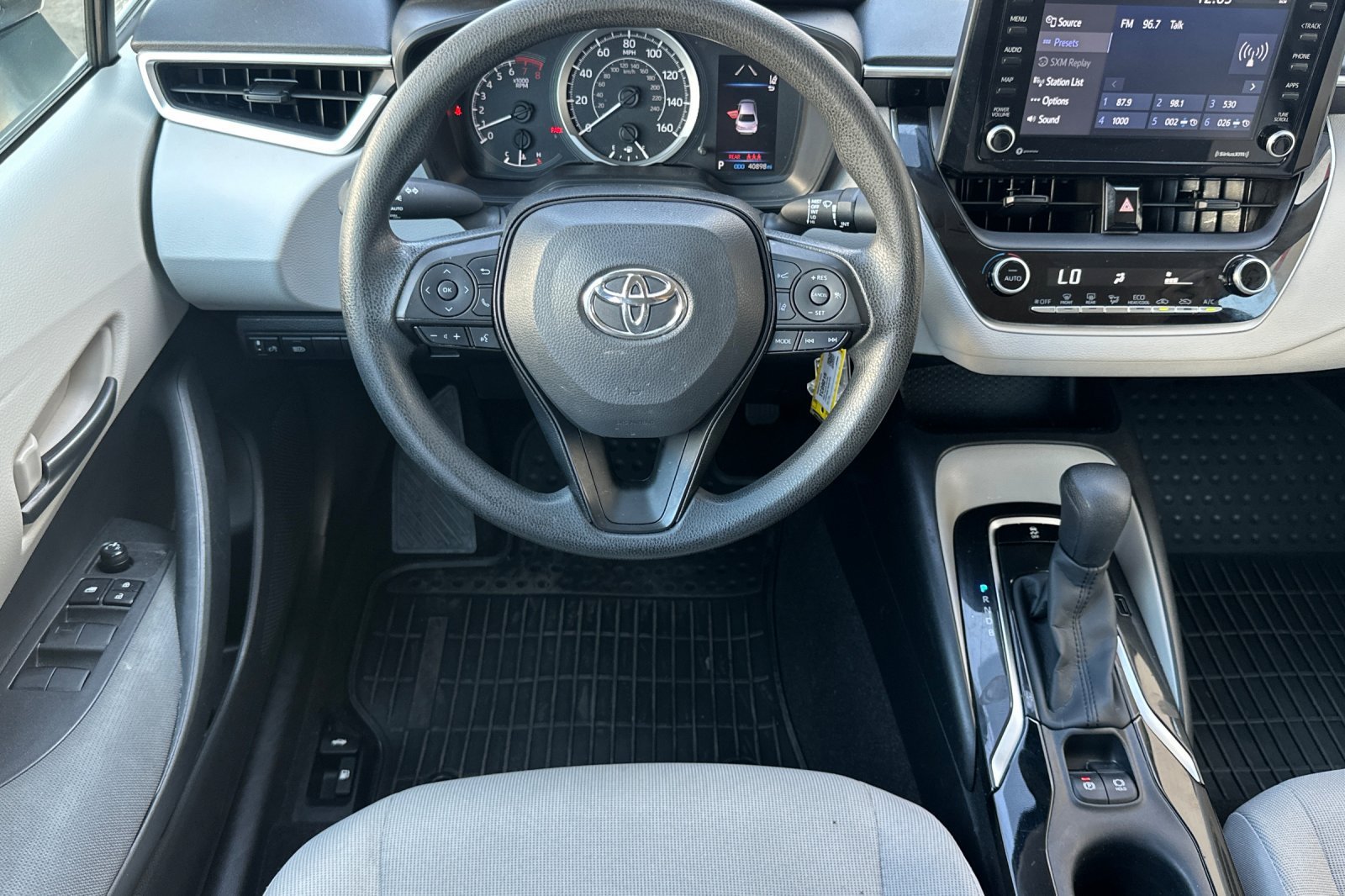 Certified Used 2022 White Toyota LE image 14