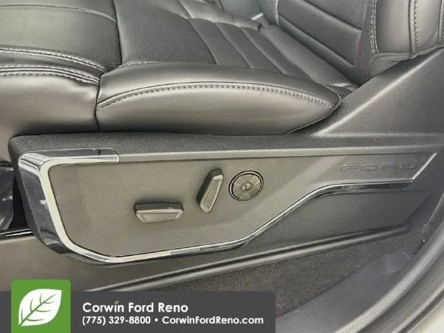New 2027 Star White Metallic Tri-Coat Ford Platinum image 22