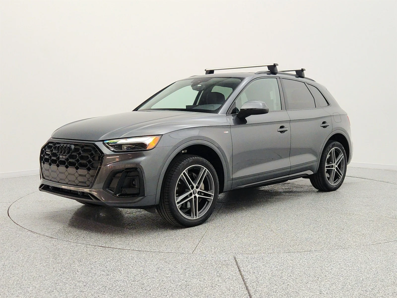 2023 Audi Q5 55 e Premium Plus's photo