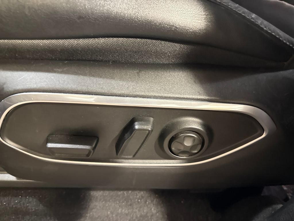 Used 2024 White Jeep Series II image 7