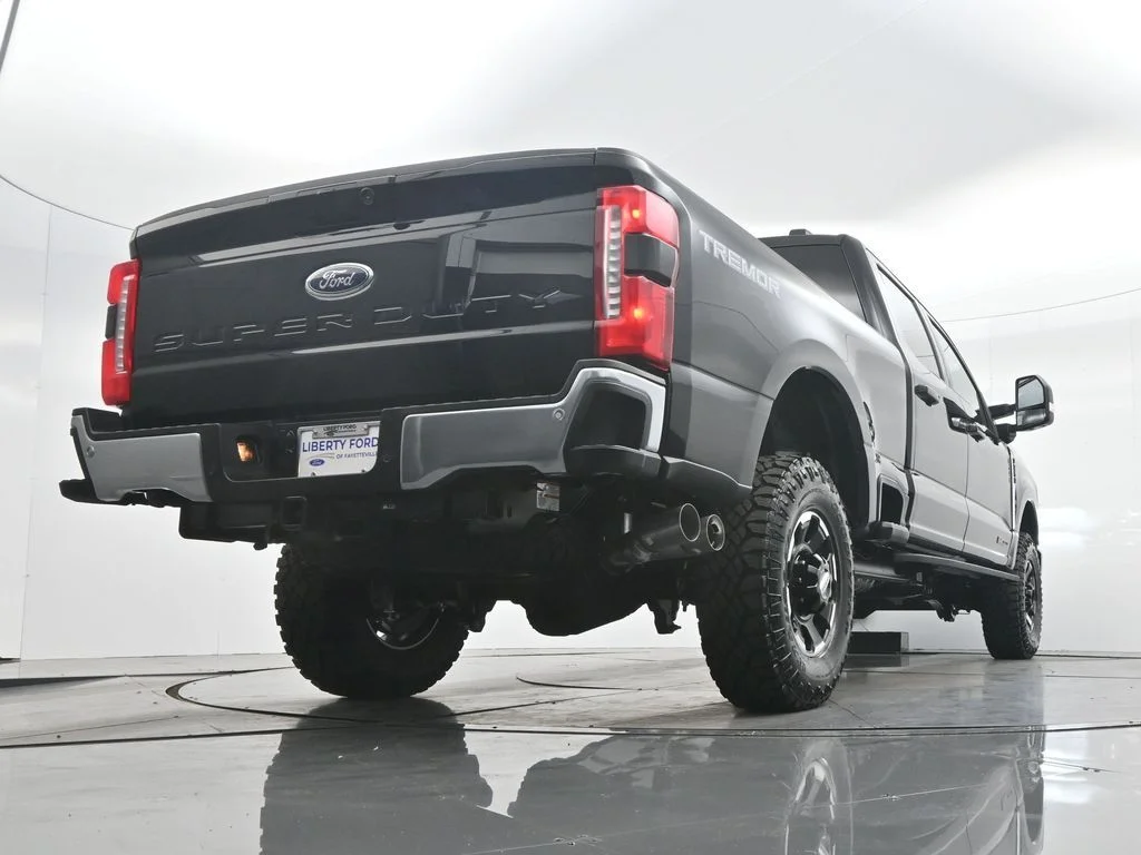 New 2026 Agate Black Metallic Ford F-250® Lariat® image 39