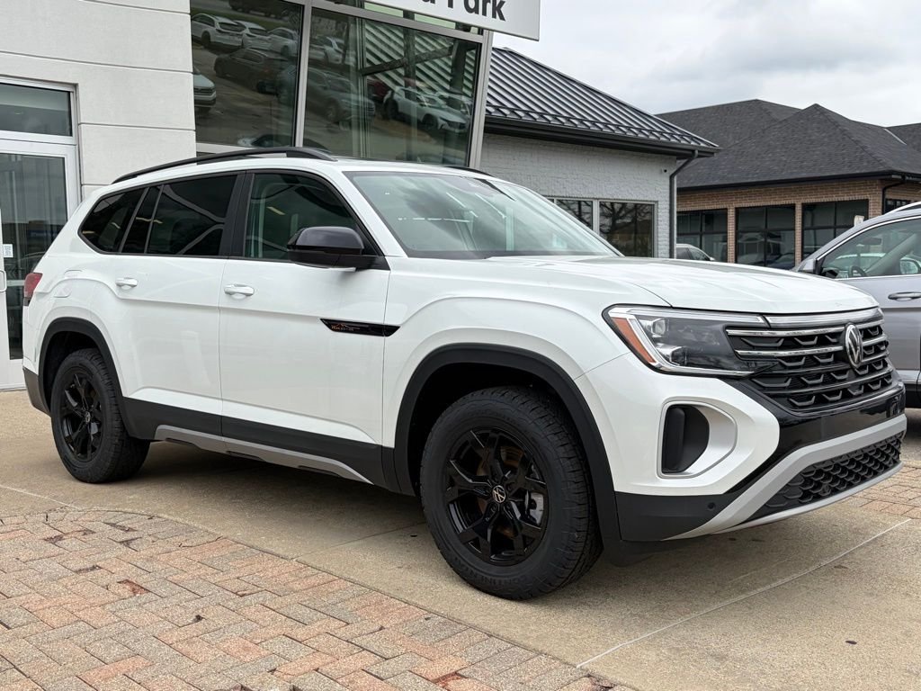 New 2026 Opal White Pearl Volkswagen Peak Edition image 4