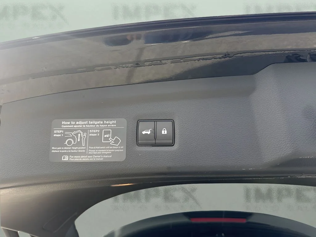 Used 2025 Black INFINITI SPORT image 31