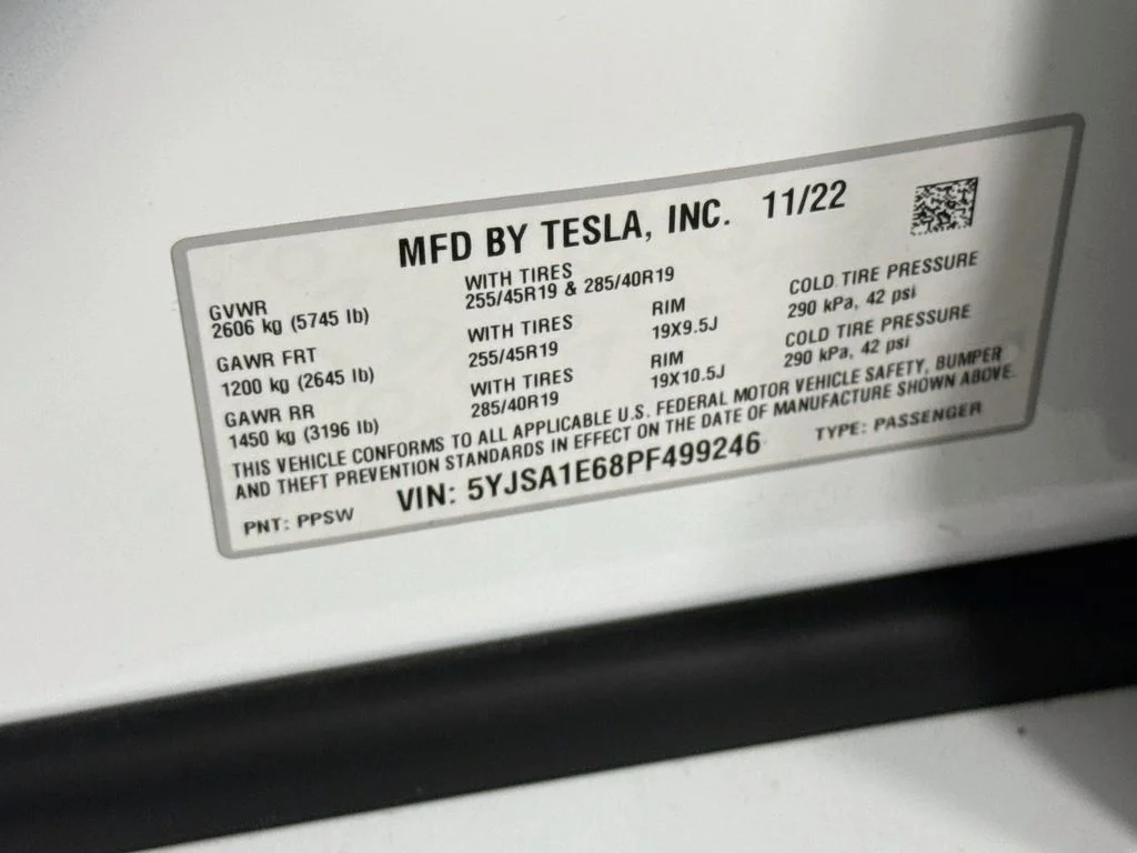 Used 2023 White Tesla Plaid image 32