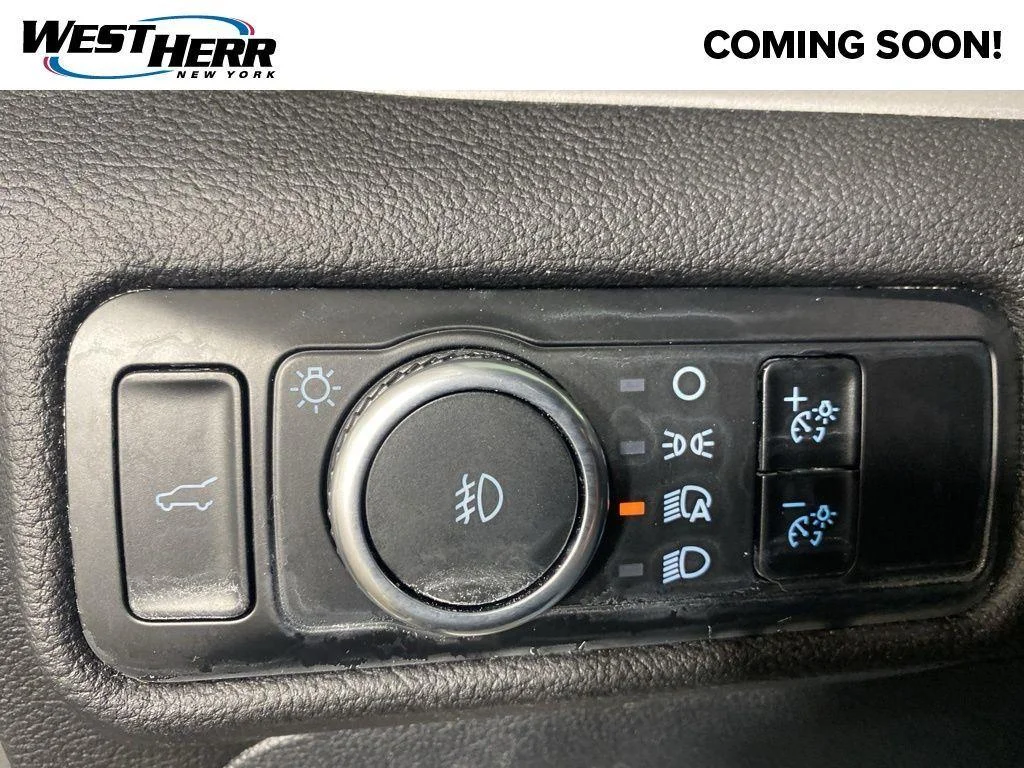 Used 2024 Silver Metallic Ford XLT image 14