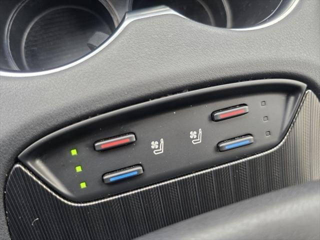 Certified Used 2021 BLIZZARD PEARL Toyota  image 8