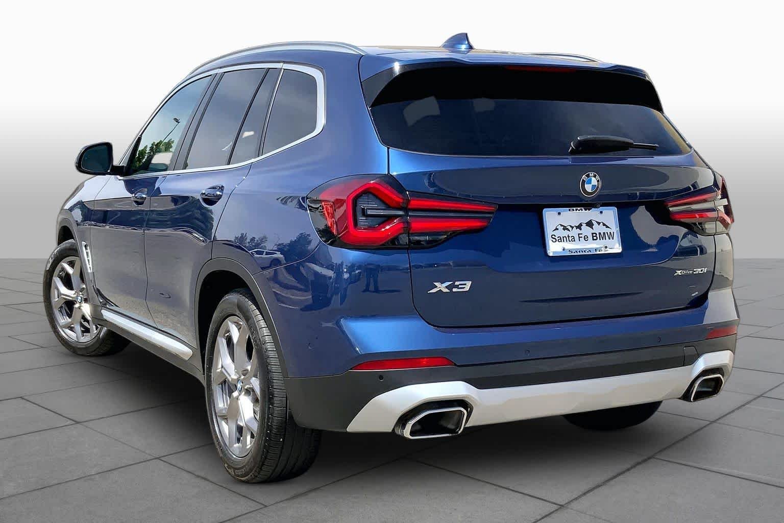 Used 2023 Phytonic Blue Metallic BMW xDrive30i image 11