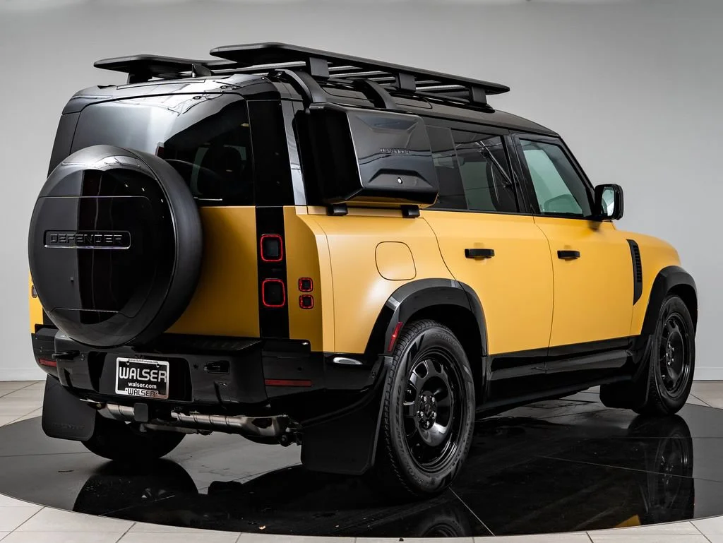 New 2026 Deep Sandglow Yellow Land Rover Trophy Edition Deep Sandglow image 8