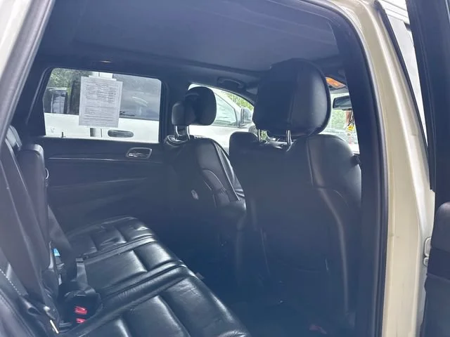 Used 2014 Bright White Clearcoat Jeep Limited image 9