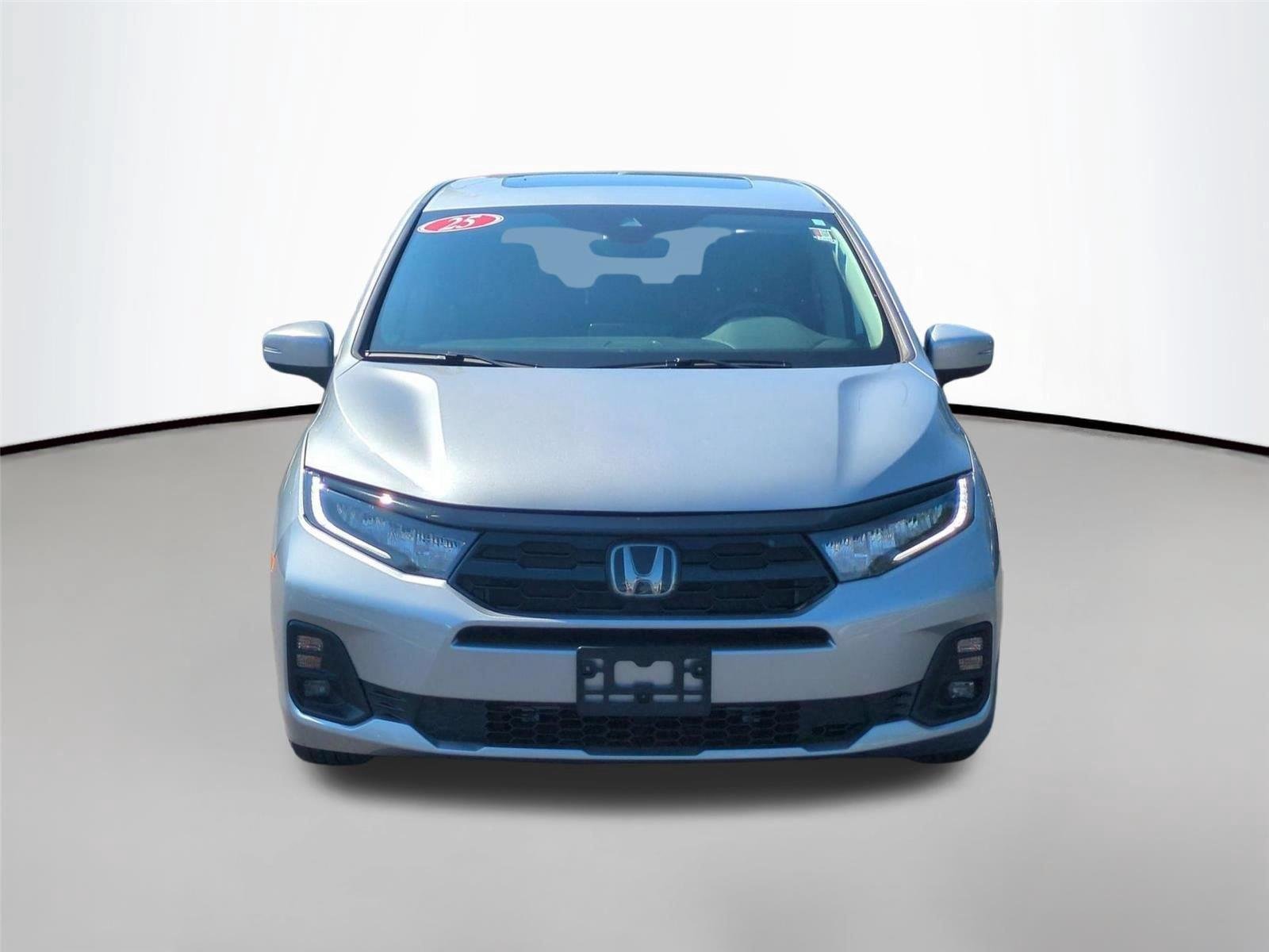 Used 2025 Solar Silver Metallic Honda Touring image 8