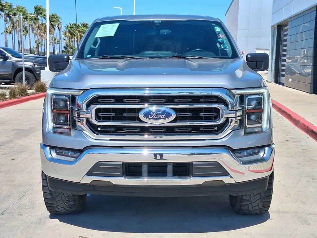 Used 2022 Silver Ford XLT image 2