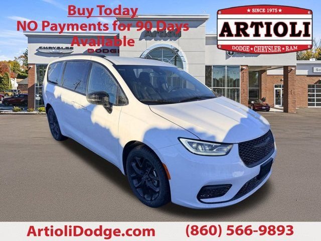 2026 Chrysler Pacifica Select's photo