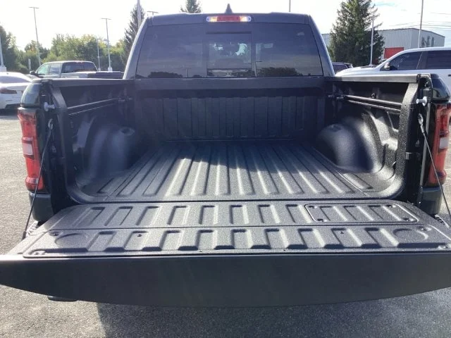 New 2027 Blue Ram LARAMIE CREW CAB 4X4 5