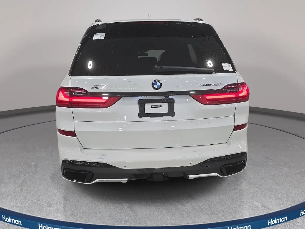Used 2022 Mineral White Metallic BMW xDrive40i image 7