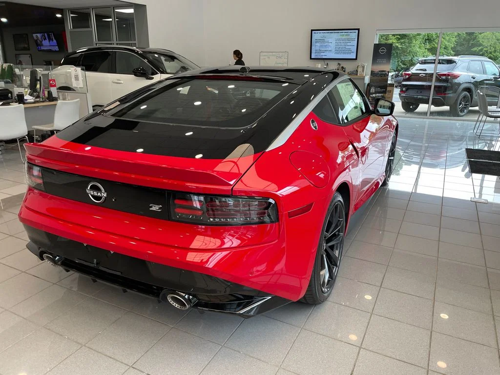 New 2026 Solid Red / Super Black Two-tone Nissan Performance image 5