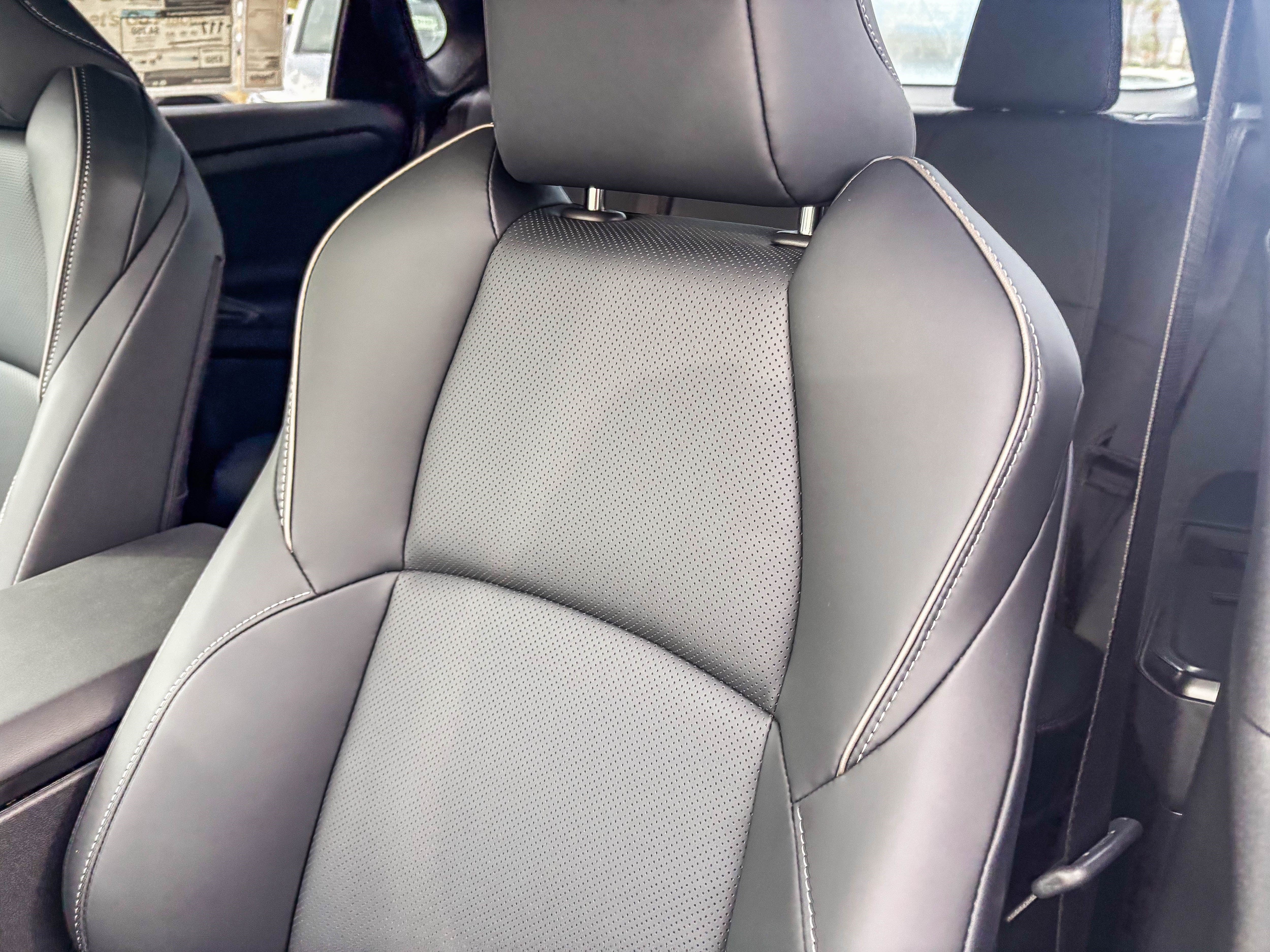 New 2026 Wind Chill Pearl with Midnight Black Metallic roof <sup>1</sup> Toyota  Limited image 23