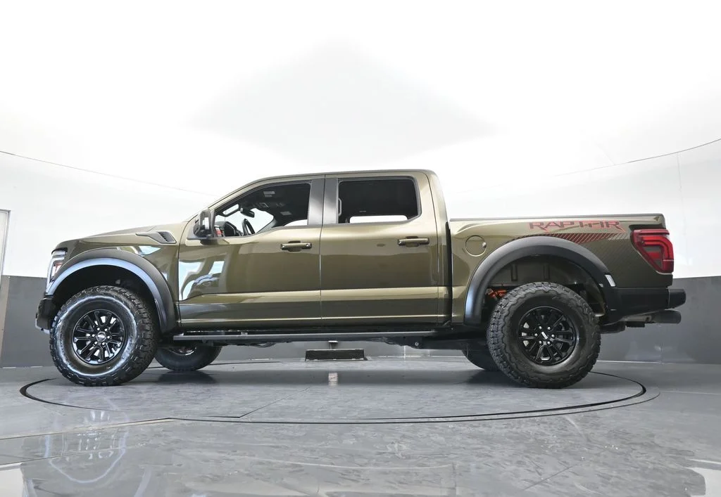 Used 2025 Green Ford Raptor image 65