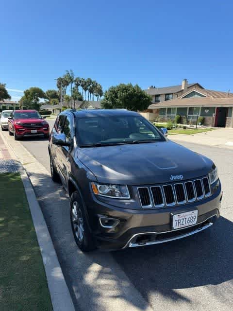 Used 2016 Granite Crystal Metallic Clearcoat Jeep Limited image 31