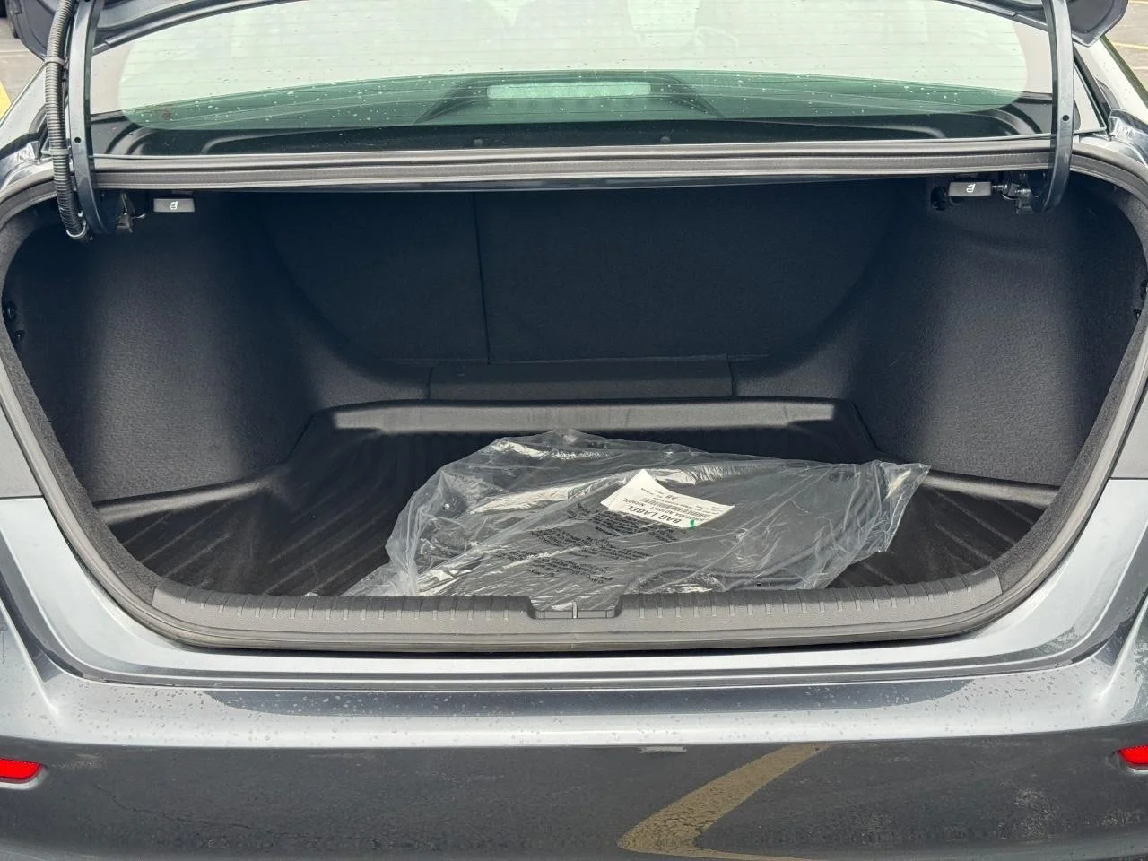 Certified Used 2026 Meteorite Gray Metallic Honda SE image 5