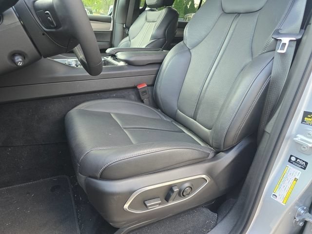 New 2026 Silver Zynith Jeep Limited Altitude image 6