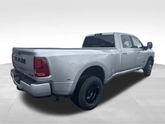New 2026 Silver-Zynith Exterior Paint RAM Laramie image 7
