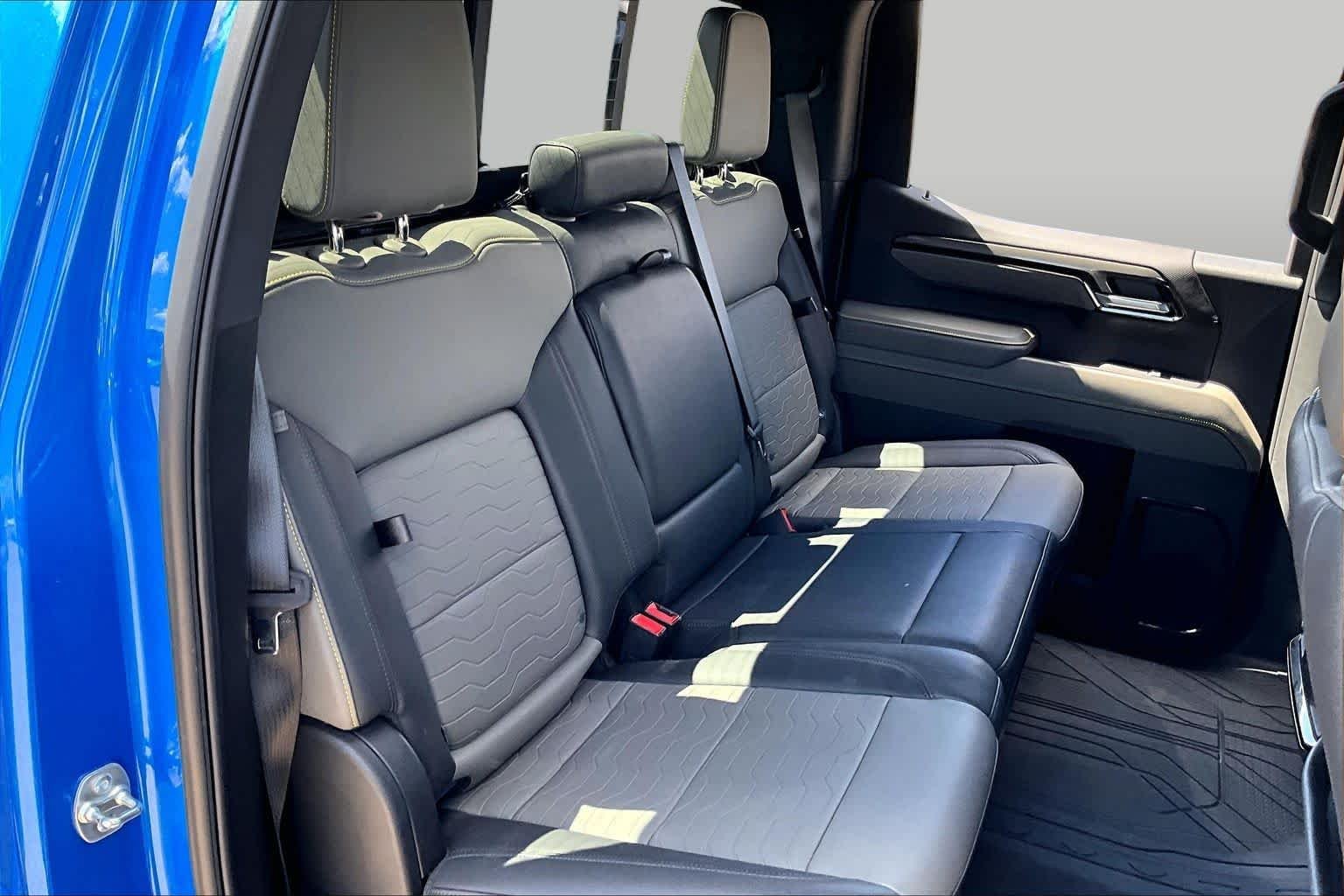 Used 2025 Riptide Blue Metallic Chevrolet ZR2 image 17