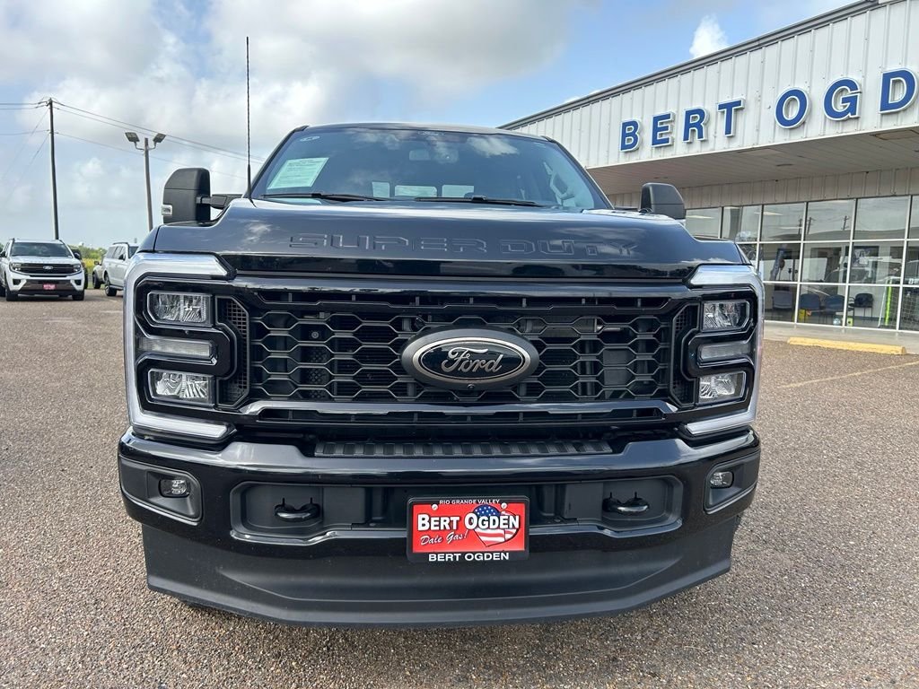 Used 2025 Black Ford XLT image 2