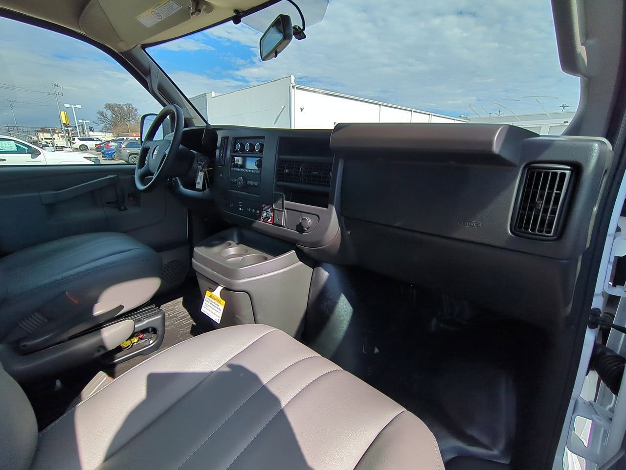 2025 Chevrolet Express Cargo Work Van - Photo 27